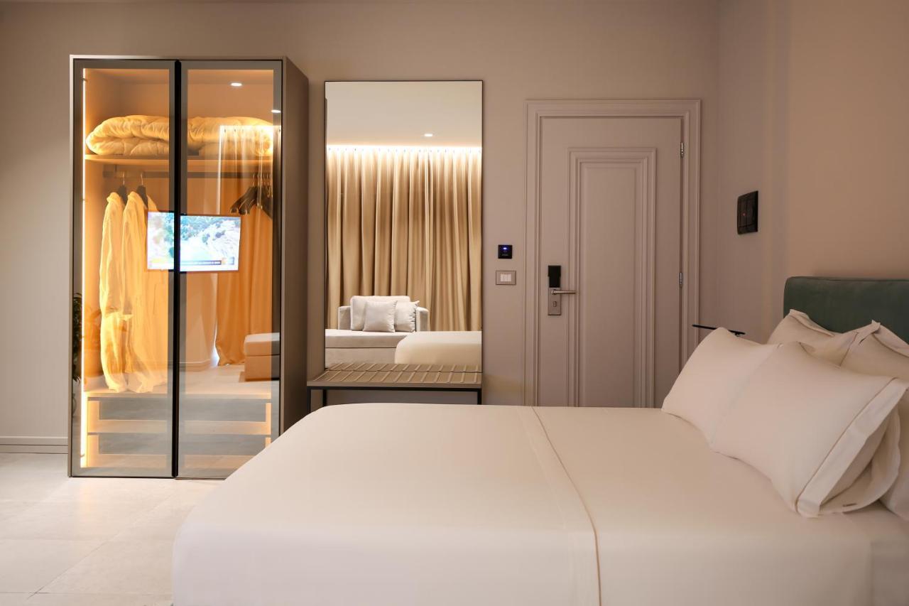 Toto Hotel & Apartments Radhimë Екстериор снимка